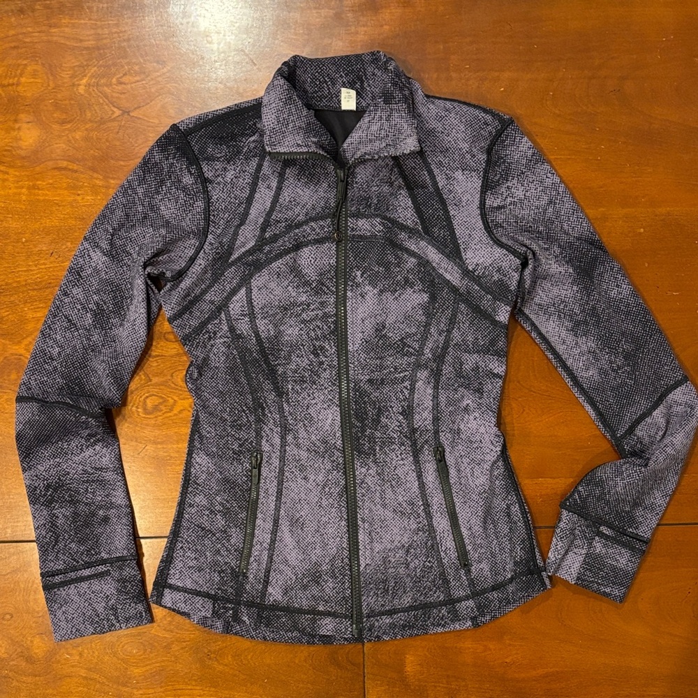 Lululemon Define Jacket. 6. Like New‎